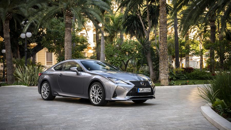  Lexus RC300h 2018 года  (WW) (фото 106 из 139)